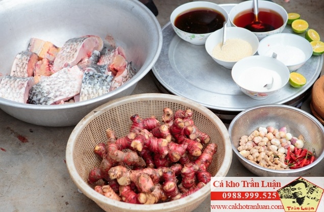 Niêu cá kho làng Vũ Đại