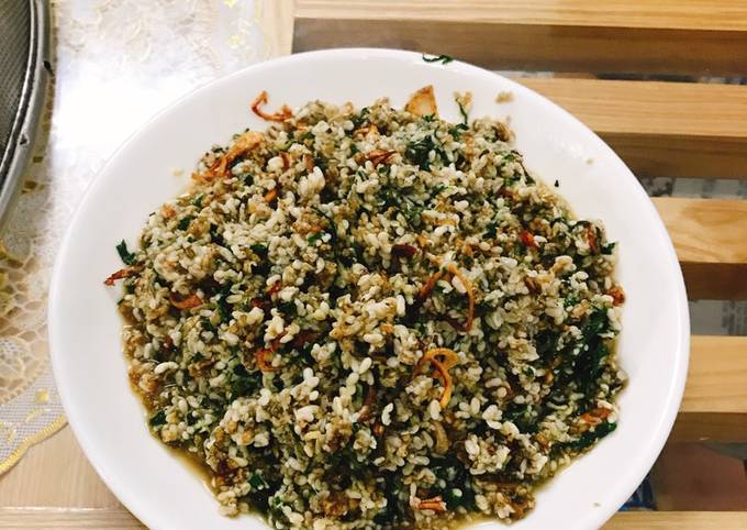 Trứng kiến tươi xào