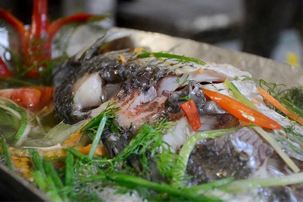 Cá trắm cỏ tươi sạch hấp bia