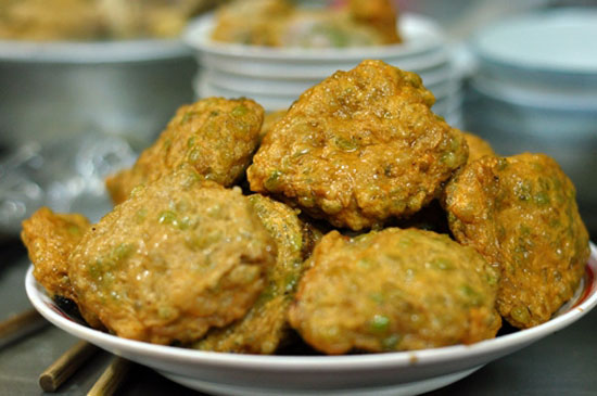 Rán chả cốm theo cách rán trực tiếp