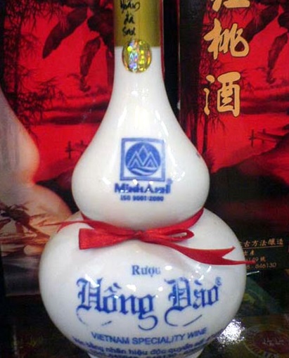 Rượu hồng đào hồ lô 