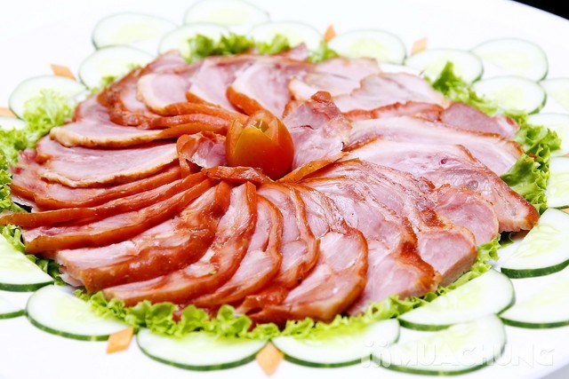 đặc sản chân giò xông khói