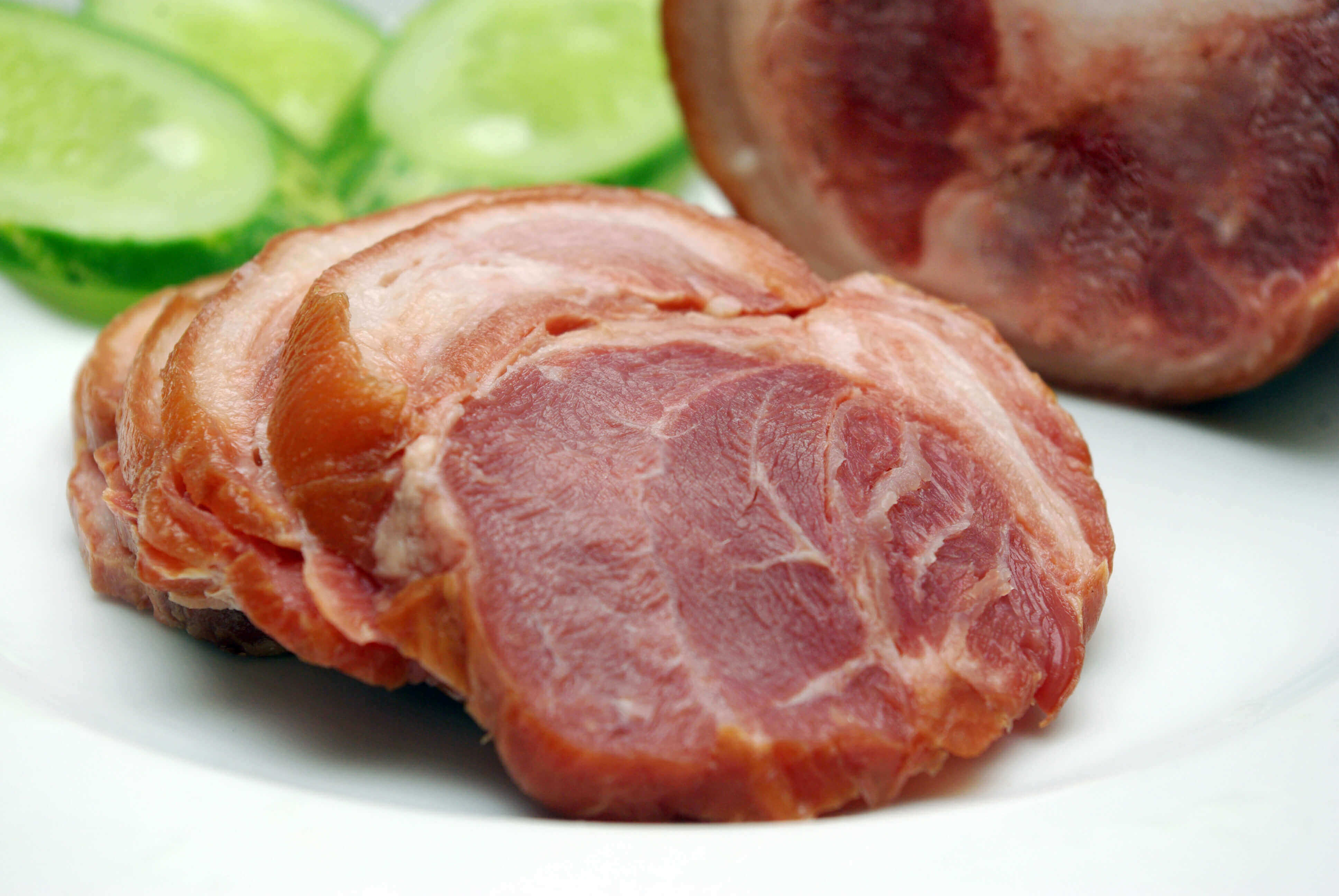 cửa hàng bán chân giò xông khói