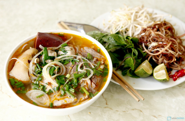 Ăn kèm với rau sống