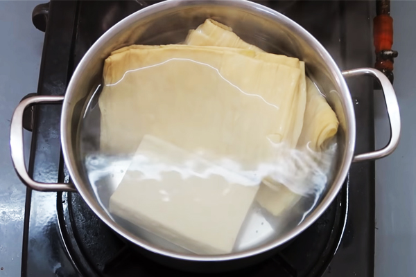 Nguyên liệu làm món chả trứng chay Nguyên liệu làm món chả trứng chay