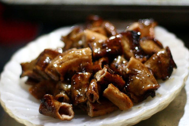 Đồ nướng ở phố Gầm Cầu thích hợp cho ai ?