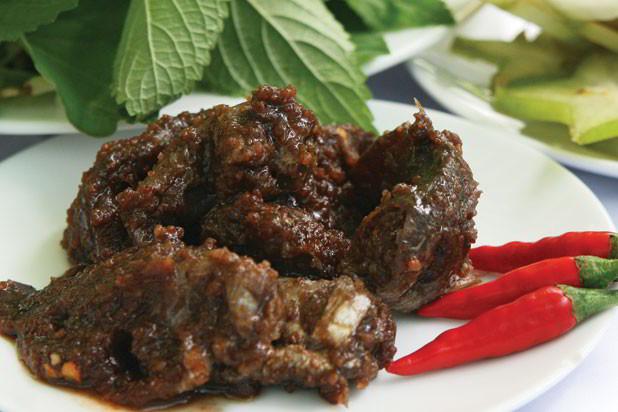 Đặc sản mắm chua Vĩnh Hưng